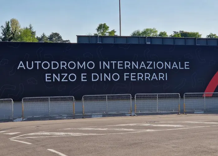 Mascagni - Climatizzato - Ampio E Confortevole - Parcheggio Comodo Gratuito 아파트 이몰라