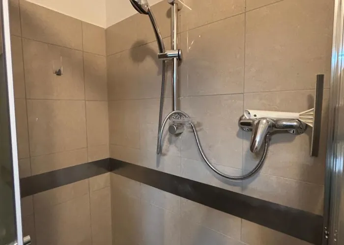 아파트 Mascagni - Climatizzato - Ampio E Confortevole - Parcheggio Comodo Gratuito